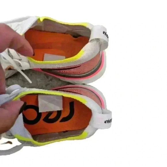 Nike Womens React Infinity Run Flyknit Sneaker In Pink Blast 7.5 - Picture 9 of 15